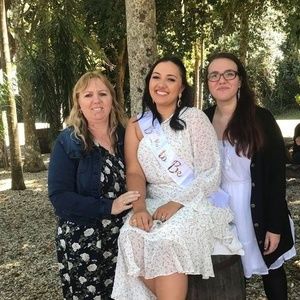 Meet your Posher, Chloe